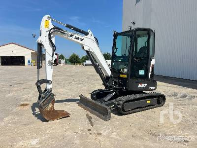 BOBCAT E27 Mini Pelle - Minikuormaaja: kuva BOBCAT E27 Mini Pelle - Minikuormaaja BOBCAT E27 Mini Pelle - Minikuormaaja: kuva BOBCAT E27 Mini Pelle - Minikuormaaja