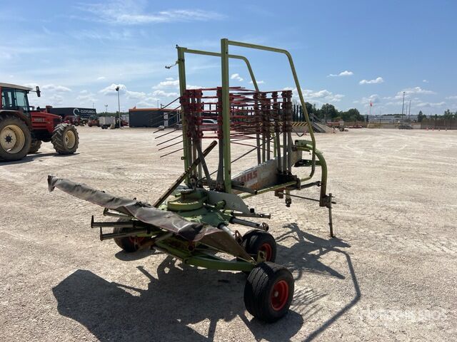 Claas Liner 470S Hay Rake - Pöyhin: kuva Claas Liner 470S Hay Rake - Pöyhin Claas Liner 470S Hay Rake - Pöyhin: kuva Claas Liner 470S Hay Rake - Pöyhin