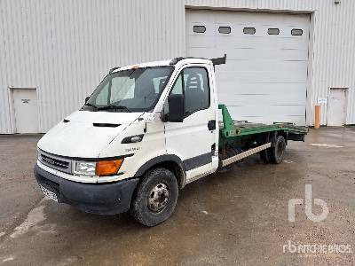 IVECO 35C14HPI 4x2 Vehicule Utilitaire - Hinausauto: kuva IVECO 35C14HPI 4x2 Vehicule Utilitaire - Hinausauto IVECO 35C14HPI 4x2 Vehicule Utilitaire - Hinausauto: kuva IVECO 35C14HPI 4x2 Vehicule Utilitaire - Hinausauto