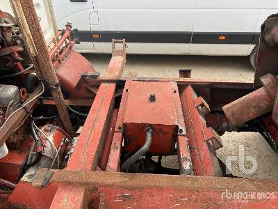 Kippiauto kuorma-auto RENAULT S130 4x2 Camion Benne: kuva Kippiauto kuorma-auto RENAULT S130 4x2 Camion Benne
