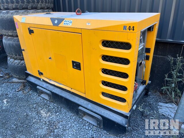 Sdmo R44 Generator Set - Sähkögeneraattori: kuva Sdmo R44 Generator Set - Sähkögeneraattori Sdmo R44 Generator Set - Sähkögeneraattori: kuva Sdmo R44 Generator Set - Sähkögeneraattori