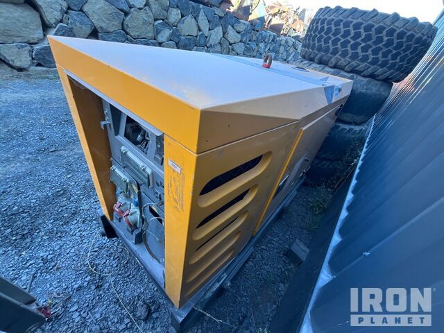 Sdmo R44 Generator Set - Sähkögeneraattori: kuva Sdmo R44 Generator Set - Sähkögeneraattori Sdmo R44 Generator Set - Sähkögeneraattori: kuva Sdmo R44 Generator Set - Sähkögeneraattori