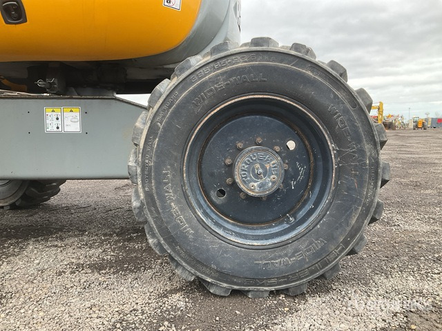 2007 Haulotte HA16PXNT 4WD Diesel Articulating Boom Lift - Puomilava: kuva 2007 Haulotte HA16PXNT 4WD Diesel Articulating Boom Lift - Puomilava 2007 Haulotte HA16PXNT 4WD Diesel Articulating Boom Lift - Puomilava: kuva 2007 Haulotte HA16PXNT 4WD Diesel Articulating Boom Lift - Puomilava