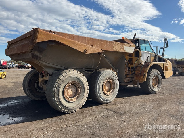 2011 Cat 735 6x6. Articulated Dump Truck - Nivelkippiauto: kuva 2011 Cat 735 6x6. Articulated Dump Truck - Nivelkippiauto 2011 Cat 735 6x6. Articulated Dump Truck - Nivelkippiauto: kuva 2011 Cat 735 6x6. Articulated Dump Truck - Nivelkippiauto