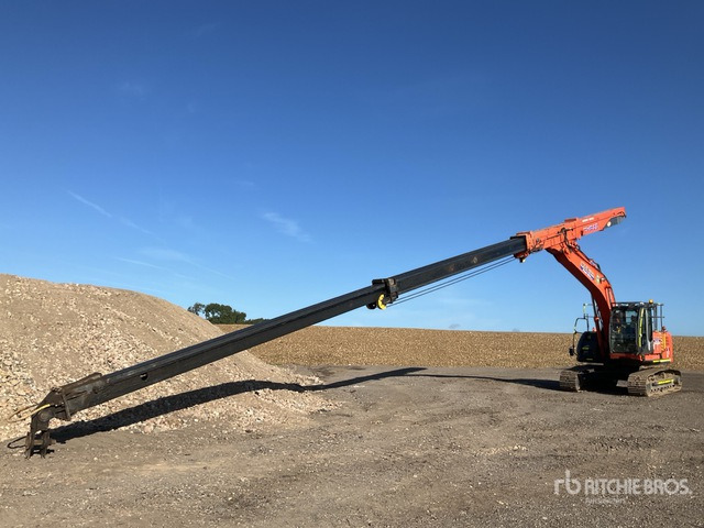 2013 Hitachi ZX225USLC-3 Telescopic Excavator Tracked Excavator - Telakaivukone: kuva 2013 Hitachi ZX225USLC-3 Telescopic Excavator Tracked Excavator - Telakaivukone 2013 Hitachi ZX225USLC-3 Telescopic Excavator Tracked Excavator - Telakaivukone: kuva 2013 Hitachi ZX225USLC-3 Telescopic Excavator Tracked Excavator - Telakaivukone