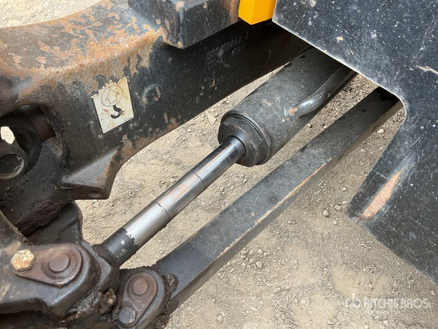 2015 JCB 926-4 2600 kg 4x4 Rough Terrain Forklift - Maastotrukki: kuva 2015 JCB 926-4 2600 kg 4x4 Rough Terrain Forklift - Maastotrukki 2015 JCB 926-4 2600 kg 4x4 Rough Terrain Forklift - Maastotrukki: kuva 2015 JCB 926-4 2600 kg 4x4 Rough Terrain Forklift - Maastotrukki