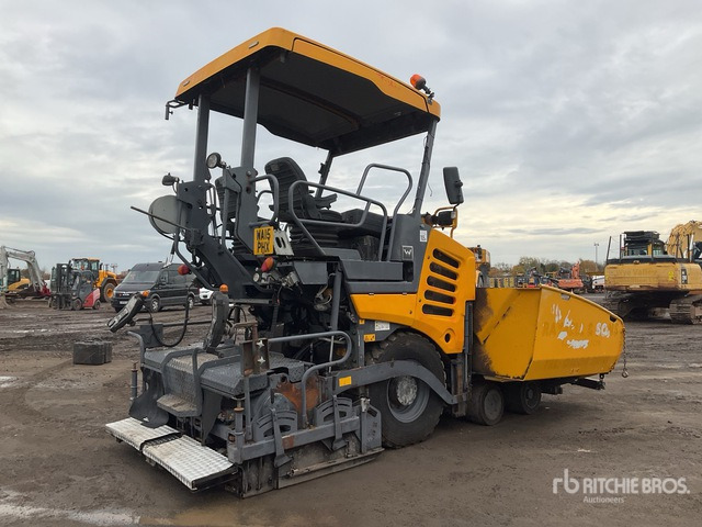 2015 Vogele Super 1303-3i Wheel Asphalt Paver - Asfalttilevittimet: kuva 2015 Vogele Super 1303-3i Wheel Asphalt Paver - Asfalttilevittimet 2015 Vogele Super 1303-3i Wheel Asphalt Paver - Asfalttilevittimet: kuva 2015 Vogele Super 1303-3i Wheel Asphalt Paver - Asfalttilevittimet