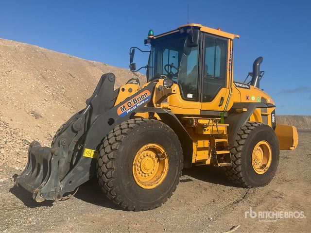 2015 Volvo L90G Wheel Loader - Pyöräkuormaaja: kuva 2015 Volvo L90G Wheel Loader - Pyöräkuormaaja 2015 Volvo L90G Wheel Loader - Pyöräkuormaaja: kuva 2015 Volvo L90G Wheel Loader - Pyöräkuormaaja