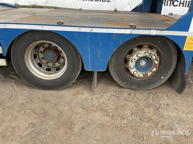2016 DAF CF330 Euro6 6x2 Sleeper Car Carrier Truck - Kuljetin kuorma-auto: kuva 2016 DAF CF330 Euro6 6x2 Sleeper Car Carrier Truck - Kuljetin kuorma-auto 2016 DAF CF330 Euro6 6x2 Sleeper Car Carrier Truck - Kuljetin kuorma-auto: kuva 2016 DAF CF330 Euro6 6x2 Sleeper Car Carrier Truck - Kuljetin kuorma-auto