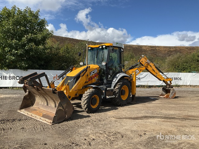 2016 JCB 3CX 4x4 Backhoe Loader - Kaivuri-trukki: kuva 2016 JCB 3CX 4x4 Backhoe Loader - Kaivuri-trukki 2016 JCB 3CX 4x4 Backhoe Loader - Kaivuri-trukki: kuva 2016 JCB 3CX 4x4 Backhoe Loader - Kaivuri-trukki