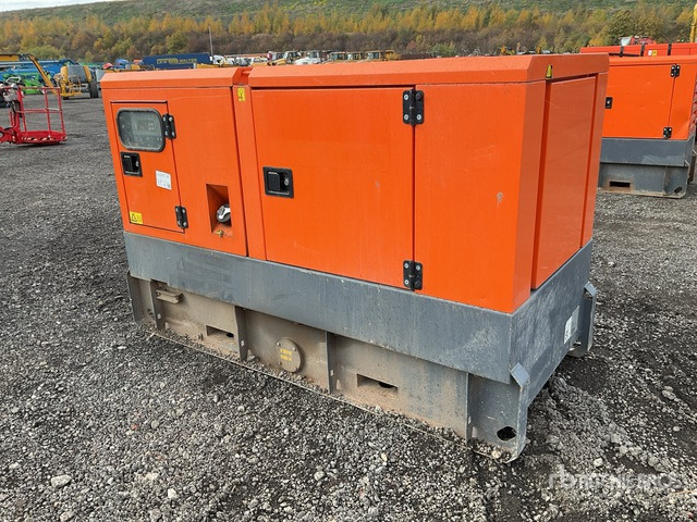 2017 Atlas Copco QAS40 40 kVA Skid-Mounted Generator Set - Sähkögeneraattori: kuva 2017 Atlas Copco QAS40 40 kVA Skid-Mounted Generator Set - Sähkögeneraattori 2017 Atlas Copco QAS40 40 kVA Skid-Mounted Generator Set - Sähkögeneraattori: kuva 2017 Atlas Copco QAS40 40 kVA Skid-Mounted Generator Set - Sähkögeneraattori
