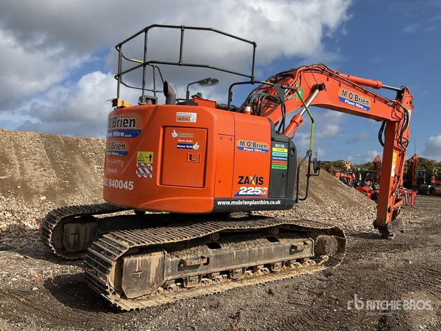 2018 Hitachi ZX225USLC-6 Tracked Excavator - Telakaivukone: kuva 2018 Hitachi ZX225USLC-6 Tracked Excavator - Telakaivukone 2018 Hitachi ZX225USLC-6 Tracked Excavator - Telakaivukone: kuva 2018 Hitachi ZX225USLC-6 Tracked Excavator - Telakaivukone