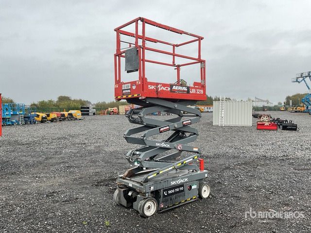 2018 Skyjack SJ 3219 2018 Skyjack SJ3219 Scissor Lift Scissor Lift - Saksilava: kuva 2018 Skyjack SJ 3219 2018 Skyjack SJ3219 Scissor Lift Scissor Lift - Saksilava 2018 Skyjack SJ 3219 2018 Skyjack SJ3219 Scissor Lift Scissor Lift - Saksilava: kuva 2018 Skyjack SJ 3219 2018 Skyjack SJ3219 Scissor Lift Scissor Lift - Saksilava