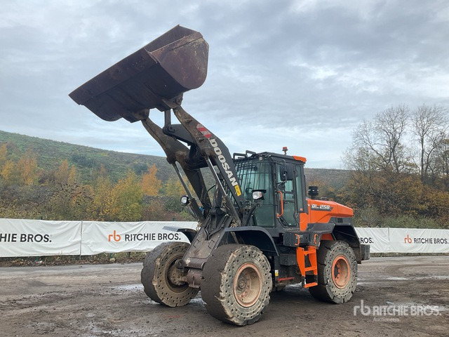 2022 Doosan DL250-7 Wheel Loader - Pyöräkuormaaja: kuva 2022 Doosan DL250-7 Wheel Loader - Pyöräkuormaaja 2022 Doosan DL250-7 Wheel Loader - Pyöräkuormaaja: kuva 2022 Doosan DL250-7 Wheel Loader - Pyöräkuormaaja