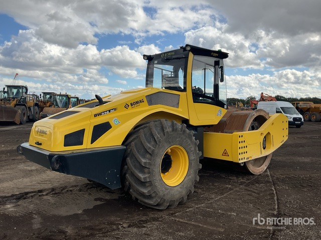 2023 Bomag BW226DI-5 RDC Soil Compactor: 4 Wheel Type - Tiivistyskone: kuva 2023 Bomag BW226DI-5 RDC Soil Compactor: 4 Wheel Type - Tiivistyskone 2023 Bomag BW226DI-5 RDC Soil Compactor: 4 Wheel Type - Tiivistyskone: kuva 2023 Bomag BW226DI-5 RDC Soil Compactor: 4 Wheel Type - Tiivistyskone