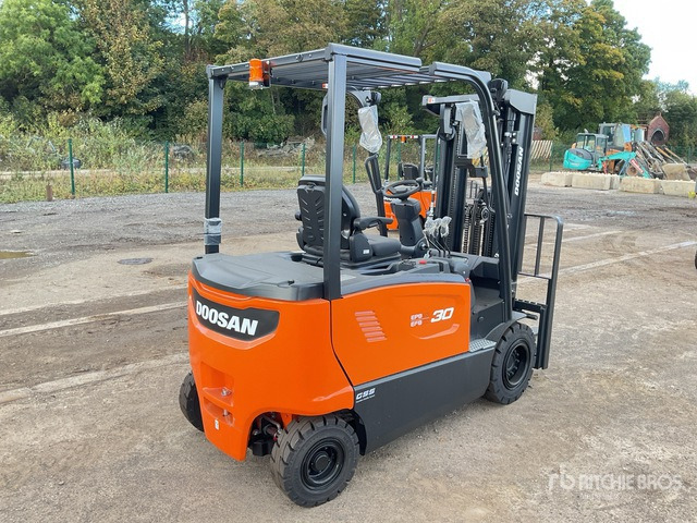 2023 Doosan B30X-7 PLUS 3000 kg (Unused) Electric Forklift - Sähkötrukki: kuva 2023 Doosan B30X-7 PLUS 3000 kg (Unused) Electric Forklift - Sähkötrukki 2023 Doosan B30X-7 PLUS 3000 kg (Unused) Electric Forklift - Sähkötrukki: kuva 2023 Doosan B30X-7 PLUS 3000 kg (Unused) Electric Forklift - Sähkötrukki