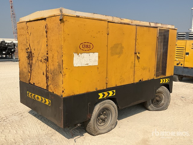 1996 Atlas Copco Mobile (Inoperable) Air Compressor - Ilmakompressori: kuva 1996 Atlas Copco Mobile (Inoperable) Air Compressor - Ilmakompressori 1996 Atlas Copco Mobile (Inoperable) Air Compressor - Ilmakompressori: kuva 1996 Atlas Copco Mobile (Inoperable) Air Compressor - Ilmakompressori