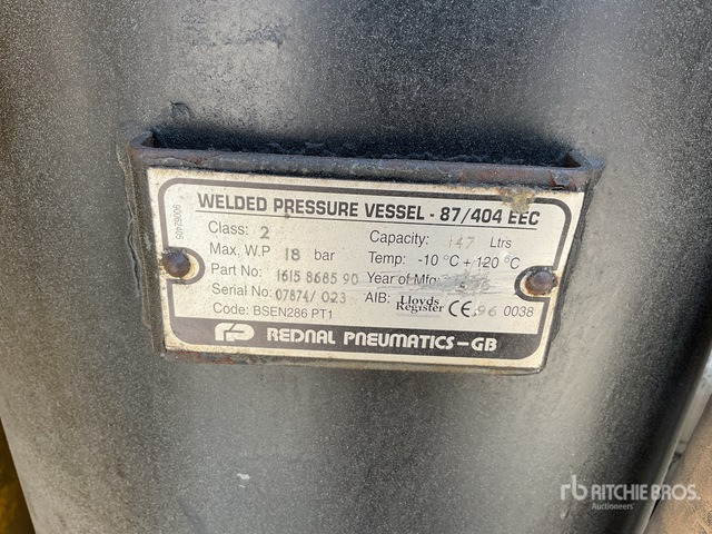 1996 Atlas Copco Mobile (Inoperable) Air Compressor - Ilmakompressori: kuva 1996 Atlas Copco Mobile (Inoperable) Air Compressor - Ilmakompressori 1996 Atlas Copco Mobile (Inoperable) Air Compressor - Ilmakompressori: kuva 1996 Atlas Copco Mobile (Inoperable) Air Compressor - Ilmakompressori
