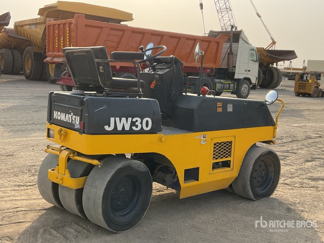 1996 Komatsu JW30-2 7 Wheel Pneumatic Roller - Kumipyoräjyrä: kuva 1996 Komatsu JW30-2 7 Wheel Pneumatic Roller - Kumipyoräjyrä 1996 Komatsu JW30-2 7 Wheel Pneumatic Roller - Kumipyoräjyrä: kuva 1996 Komatsu JW30-2 7 Wheel Pneumatic Roller - Kumipyoräjyrä