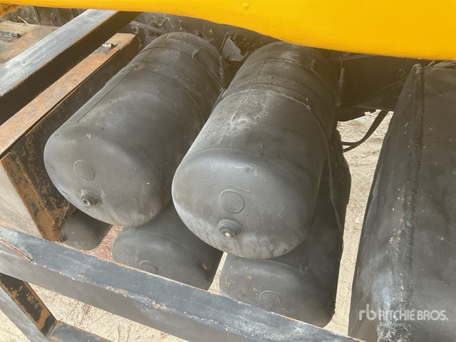 1999 Scania 380 6x4 (Inoperable) T/A Dump Truck - Kippiauto kuorma-auto: kuva 1999 Scania 380 6x4 (Inoperable) T/A Dump Truck - Kippiauto kuorma-auto 1999 Scania 380 6x4 (Inoperable) T/A Dump Truck - Kippiauto kuorma-auto: kuva 1999 Scania 380 6x4 (Inoperable) T/A Dump Truck - Kippiauto kuorma-auto