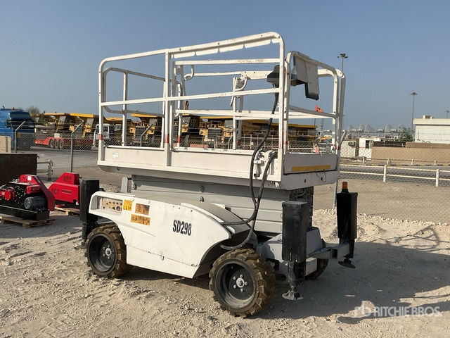 2004 Haulotte Compact 12DX 4x4 Diesel Scissor Lift - Saksilava: kuva 2004 Haulotte Compact 12DX 4x4 Diesel Scissor Lift - Saksilava 2004 Haulotte Compact 12DX 4x4 Diesel Scissor Lift - Saksilava: kuva 2004 Haulotte Compact 12DX 4x4 Diesel Scissor Lift - Saksilava