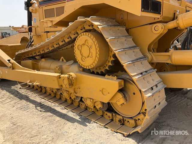 2005 Cat D8R - Puskutraktori: kuva 2005 Cat D8R - Puskutraktori 2005 Cat D8R - Puskutraktori: kuva 2005 Cat D8R - Puskutraktori