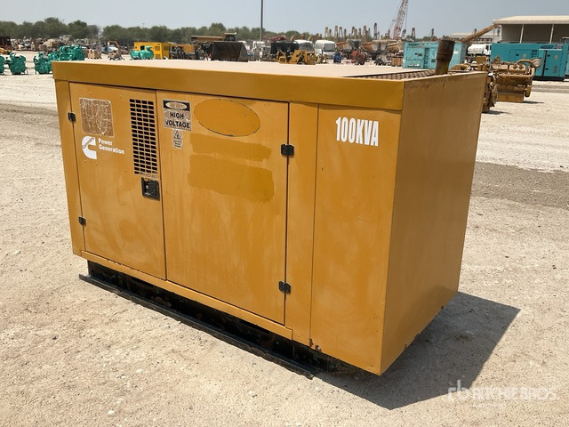 2005 Cummins 100 kVA Skid-Mounted Generator Set - Sähkögeneraattori: kuva 2005 Cummins 100 kVA Skid-Mounted Generator Set - Sähkögeneraattori 2005 Cummins 100 kVA Skid-Mounted Generator Set - Sähkögeneraattori: kuva 2005 Cummins 100 kVA Skid-Mounted Generator Set - Sähkögeneraattori