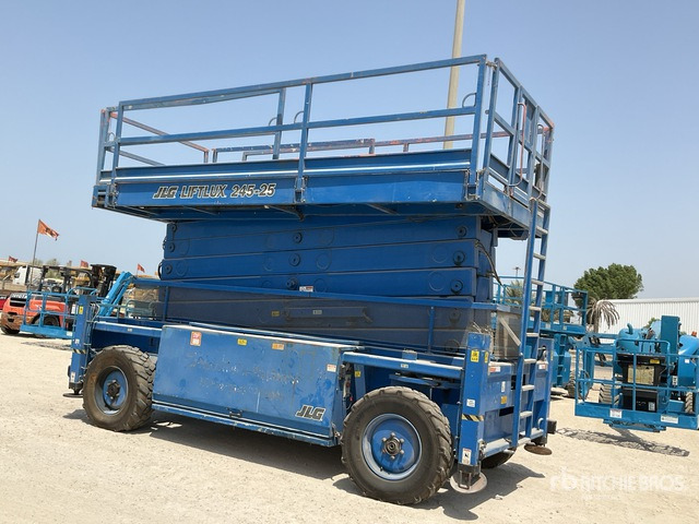 2005 JLG MEWP 245-25 4x4 Diesel Scissor Lift - Saksilava: kuva 2005 JLG MEWP 245-25 4x4 Diesel Scissor Lift - Saksilava 2005 JLG MEWP 245-25 4x4 Diesel Scissor Lift - Saksilava: kuva 2005 JLG MEWP 245-25 4x4 Diesel Scissor Lift - Saksilava