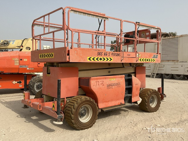 2007 JLG 4394 RT 4x4 Diesel Scissor Lift - Saksilava: kuva 2007 JLG 4394 RT 4x4 Diesel Scissor Lift - Saksilava 2007 JLG 4394 RT 4x4 Diesel Scissor Lift - Saksilava: kuva 2007 JLG 4394 RT 4x4 Diesel Scissor Lift - Saksilava