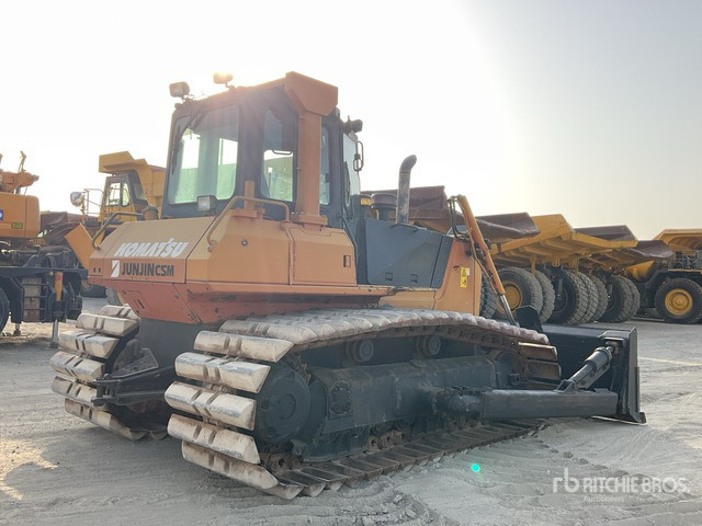 2008 Komatsu D65PX-15 - Puskutraktori: kuva 2008 Komatsu D65PX-15 - Puskutraktori 2008 Komatsu D65PX-15 - Puskutraktori: kuva 2008 Komatsu D65PX-15 - Puskutraktori