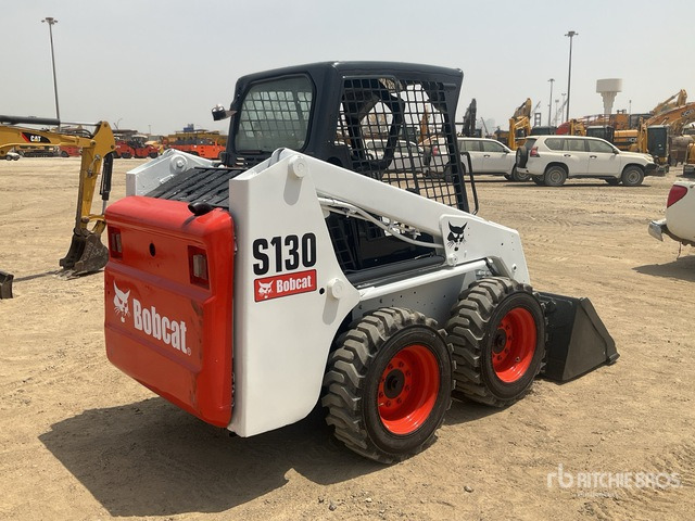 2009 Bobcat S130 - Liukuohjattu kuormaaja: kuva 2009 Bobcat S130 - Liukuohjattu kuormaaja 2009 Bobcat S130 - Liukuohjattu kuormaaja: kuva 2009 Bobcat S130 - Liukuohjattu kuormaaja