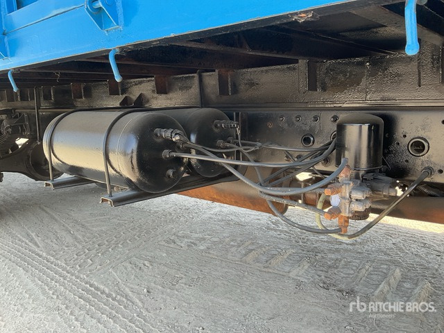 2010 FAW 1120P9K2L3E 4x2 Flatbed Truck - Lava-kuorma-auto: kuva 2010 FAW 1120P9K2L3E 4x2 Flatbed Truck - Lava-kuorma-auto 2010 FAW 1120P9K2L3E 4x2 Flatbed Truck - Lava-kuorma-auto: kuva 2010 FAW 1120P9K2L3E 4x2 Flatbed Truck - Lava-kuorma-auto