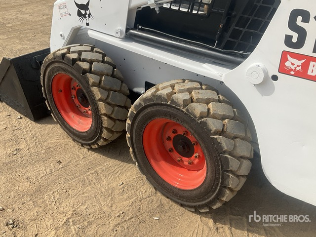 2011 Bobcat S130 - Liukuohjattu kuormaaja: kuva 2011 Bobcat S130 - Liukuohjattu kuormaaja 2011 Bobcat S130 - Liukuohjattu kuormaaja: kuva 2011 Bobcat S130 - Liukuohjattu kuormaaja