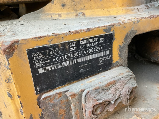 2011 Cat 740B - Nivelkippiauto: kuva 2011 Cat 740B - Nivelkippiauto 2011 Cat 740B - Nivelkippiauto: kuva 2011 Cat 740B - Nivelkippiauto