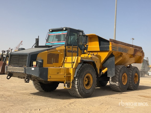 2011 Komatsu HM400-2R Articulated Dump Truck - Nivelkippiauto: kuva 2011 Komatsu HM400-2R Articulated Dump Truck - Nivelkippiauto 2011 Komatsu HM400-2R Articulated Dump Truck - Nivelkippiauto: kuva 2011 Komatsu HM400-2R Articulated Dump Truck - Nivelkippiauto