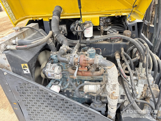 2012 Combilift C2500CB 2.5 ton Forklift - Dieseltrukki: kuva 2012 Combilift C2500CB 2.5 ton Forklift - Dieseltrukki 2012 Combilift C2500CB 2.5 ton Forklift - Dieseltrukki: kuva 2012 Combilift C2500CB 2.5 ton Forklift - Dieseltrukki