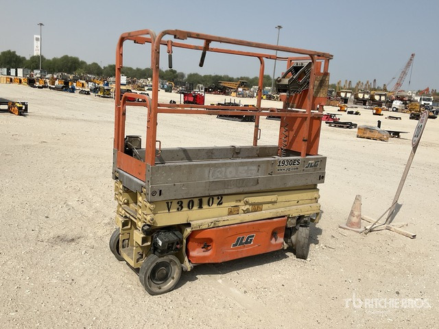 2014 JLG 1930ES Electric Scissor Lift - Saksilava: kuva 2014 JLG 1930ES Electric Scissor Lift - Saksilava 2014 JLG 1930ES Electric Scissor Lift - Saksilava: kuva 2014 JLG 1930ES Electric Scissor Lift - Saksilava