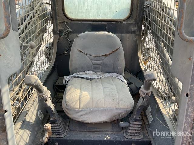 2014 New Holland L225 (Inoperable) Skid Steer Loader - Liukuohjattu kuormaaja: kuva 2014 New Holland L225 (Inoperable) Skid Steer Loader - Liukuohjattu kuormaaja 2014 New Holland L225 (Inoperable) Skid Steer Loader - Liukuohjattu kuormaaja: kuva 2014 New Holland L225 (Inoperable) Skid Steer Loader - Liukuohjattu kuormaaja