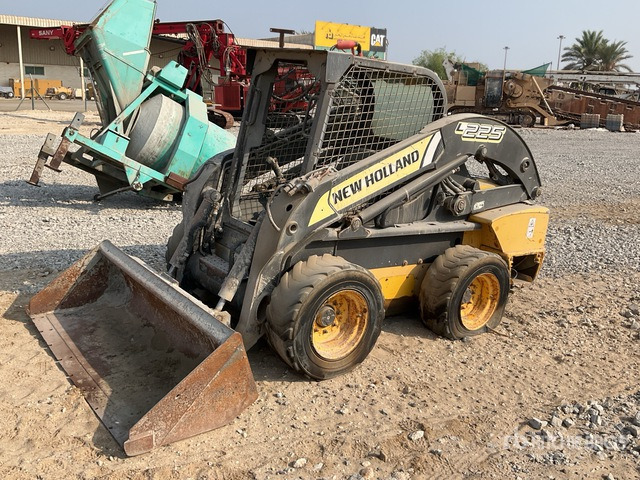 2014 New Holland L225 (Inoperable) Skid Steer Loader - Liukuohjattu kuormaaja: kuva 2014 New Holland L225 (Inoperable) Skid Steer Loader - Liukuohjattu kuormaaja 2014 New Holland L225 (Inoperable) Skid Steer Loader - Liukuohjattu kuormaaja: kuva 2014 New Holland L225 (Inoperable) Skid Steer Loader - Liukuohjattu kuormaaja
