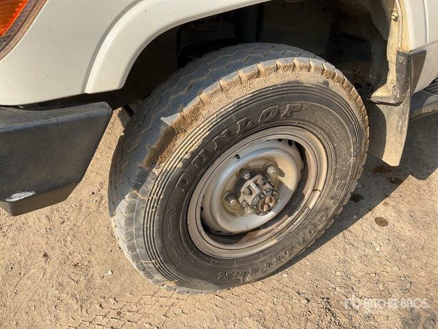 2016 Toyota Land Cruiser 76R 4x4 SUV - Maasturi/ Katumaasturi: kuva 2016 Toyota Land Cruiser 76R 4x4 SUV - Maasturi/ Katumaasturi 2016 Toyota Land Cruiser 76R 4x4 SUV - Maasturi/ Katumaasturi: kuva 2016 Toyota Land Cruiser 76R 4x4 SUV - Maasturi/ Katumaasturi