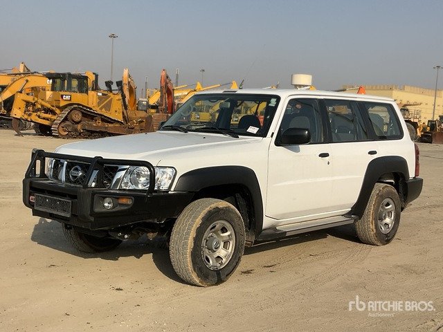 2018 Nissan Patrol GL 4x4 SUV - Maasturi/ Katumaasturi: kuva  2018 Nissan Patrol GL 4x4 SUV - Maasturi/ Katumaasturi 2018 Nissan Patrol GL 4x4 SUV - Maasturi/ Katumaasturi: kuva  2018 Nissan Patrol GL 4x4 SUV - Maasturi/ Katumaasturi