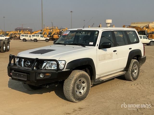 2018 Nissan Patrol GL 4x4 SUV - Maasturi/ Katumaasturi: kuva  2018 Nissan Patrol GL 4x4 SUV - Maasturi/ Katumaasturi 2018 Nissan Patrol GL 4x4 SUV - Maasturi/ Katumaasturi: kuva  2018 Nissan Patrol GL 4x4 SUV - Maasturi/ Katumaasturi