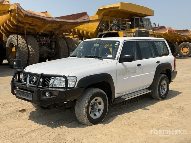 2018 Nissan Patrol GL 4x4 SUV - Maasturi/ Katumaasturi: kuva  2018 Nissan Patrol GL 4x4 SUV - Maasturi/ Katumaasturi 2018 Nissan Patrol GL 4x4 SUV - Maasturi/ Katumaasturi: kuva  2018 Nissan Patrol GL 4x4 SUV - Maasturi/ Katumaasturi