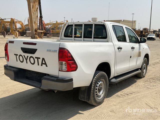 2018 Toyota Hilux 4x4 Crew Cab Pickup - Avolava-auto: kuva 2018 Toyota Hilux 4x4 Crew Cab Pickup - Avolava-auto 2018 Toyota Hilux 4x4 Crew Cab Pickup - Avolava-auto: kuva 2018 Toyota Hilux 4x4 Crew Cab Pickup - Avolava-auto