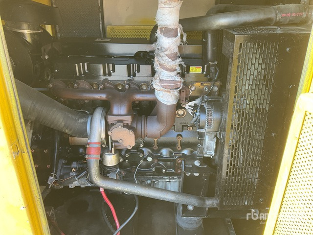 Perkins Generator Set - Sähkögeneraattori: kuva Perkins Generator Set - Sähkögeneraattori Perkins Generator Set - Sähkögeneraattori: kuva Perkins Generator Set - Sähkögeneraattori