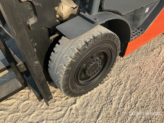 Toyota 8FD40N Forklift - Dieseltrukki: kuva Toyota 8FD40N Forklift - Dieseltrukki Toyota 8FD40N Forklift - Dieseltrukki: kuva Toyota 8FD40N Forklift - Dieseltrukki