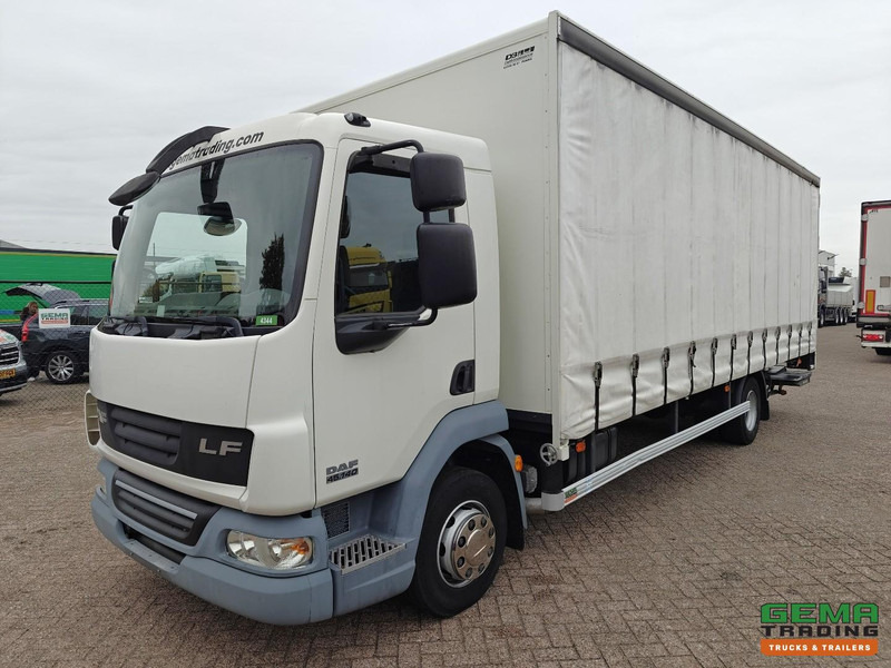 DAF FA LF45.140 4x2 Dagcab Euro4 - 12T - Schuifzeilen/Geslotenbak 6.9m + Laadklep 1500kg - 66.000km Origineel! - Handgeschakeld - Pressukapelli kuorma-auto: kuva DAF FA LF45.140 4x2 Dagcab Euro4 - 12T - Schuifzeilen/Geslotenbak 6.9m + Laadklep 1500kg - 66.000km Origineel! - Handgeschakeld - Pressukapelli kuorma-auto DAF FA LF45.140 4x2 Dagcab Euro4 - 12T - Schuifzeilen/Geslotenbak 6.9m + Laadklep 1500kg - 66.000km Origineel! - Handgeschakeld - Pressukapelli kuorma-auto: kuva DAF FA LF45.140 4x2 Dagcab Euro4 - 12T - Schuifzeilen/Geslotenbak 6.9m + Laadklep 1500kg - 66.000km Origineel! - Handgeschakeld - Pressukapelli kuorma-auto