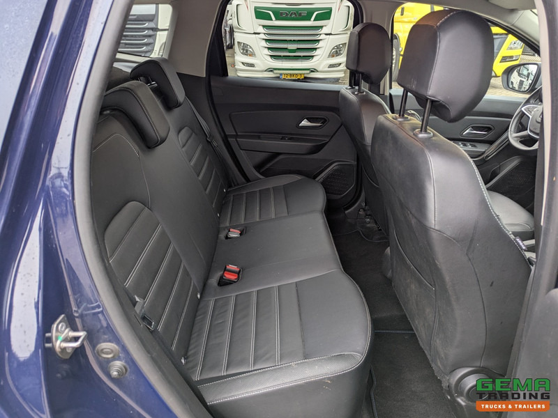 Henkilöauto Dacia Duster  1.3 TCe Prestige 130PK - Navigatie - Trekhaak - Camera - Climate Control - 10/2025APK: kuva Henkilöauto Dacia Duster  1.3 TCe Prestige 130PK - Navigatie - Trekhaak - Camera - Climate Control - 10/2025APK