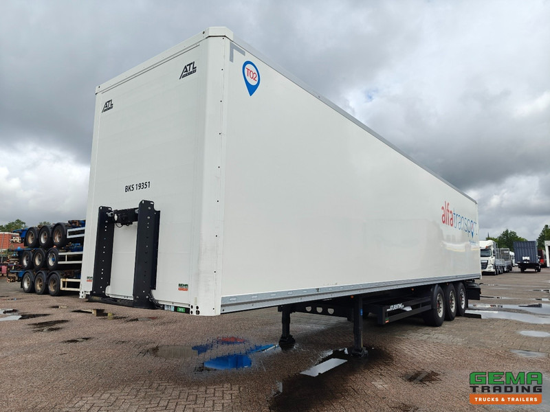 Kögel S24-1 3-Assen SAF - Schijfremmen - Gesloten Opbouw - Umpikori puoliperävaunu: kuva Kögel S24-1 3-Assen SAF - Schijfremmen - Gesloten Opbouw - Umpikori puoliperävaunu Kögel S24-1 3-Assen SAF - Schijfremmen - Gesloten Opbouw - Umpikori puoliperävaunu: kuva Kögel S24-1 3-Assen SAF - Schijfremmen - Gesloten Opbouw - Umpikori puoliperävaunu
