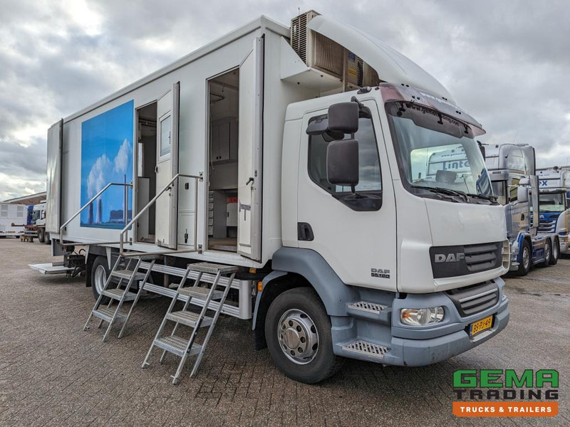 DAF FA LF55.180 4x2 Daycab 15T Euro4 Mobile Office / Camper / Workshop - Manual - Airco - Dhollandia Laadklep 1500KG - 150.000KM (V690) - Kuorma-auto: kuva DAF FA LF55.180 4x2 Daycab 15T Euro4 Mobile Office / Camper / Workshop - Manual - Airco - Dhollandia Laadklep 1500KG - 150.000KM (V690) - Kuorma-auto DAF FA LF55.180 4x2 Daycab 15T Euro4 Mobile Office / Camper / Workshop - Manual - Airco - Dhollandia Laadklep 1500KG - 150.000KM (V690) - Kuorma-auto: kuva DAF FA LF55.180 4x2 Daycab 15T Euro4 Mobile Office / Camper / Workshop - Manual - Airco - Dhollandia Laadklep 1500KG - 150.000KM (V690) - Kuorma-auto